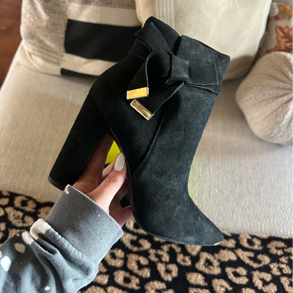 TED BAKER LONDON Sailly Ankle Boots Black/Gold